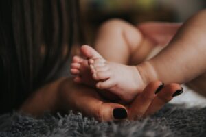 地方で実家近くのマッチングアプリは子育てにどれほど役立つ？