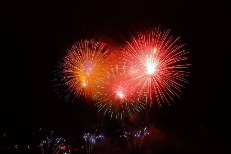 地方のマッチングアプリで花火大会に誘うタイミングはいつがベスト？